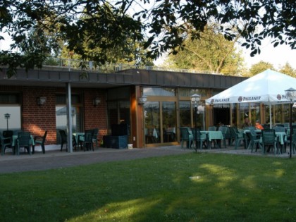 Photo: Elbterrasse im F&amp;uuml;rstengarten - Sch&amp;uuml;tzenhaus